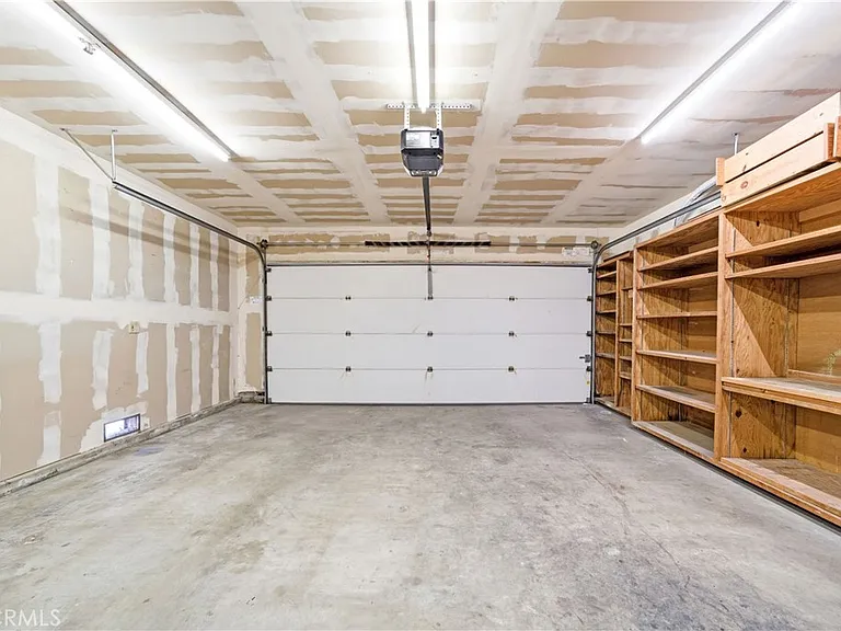 24620 Moon Ave — Photo 31