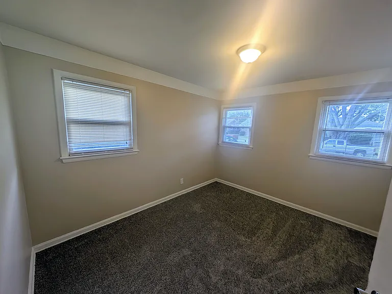 28921 Birchwood St — Photo 10