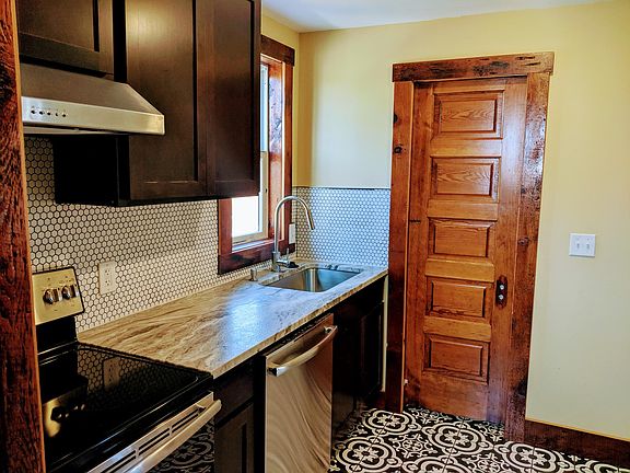 5th image of 1792 W Willis St #B