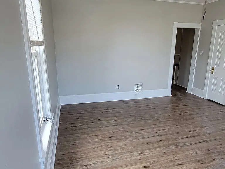 623 5th Ave #1/2 — Photo 9