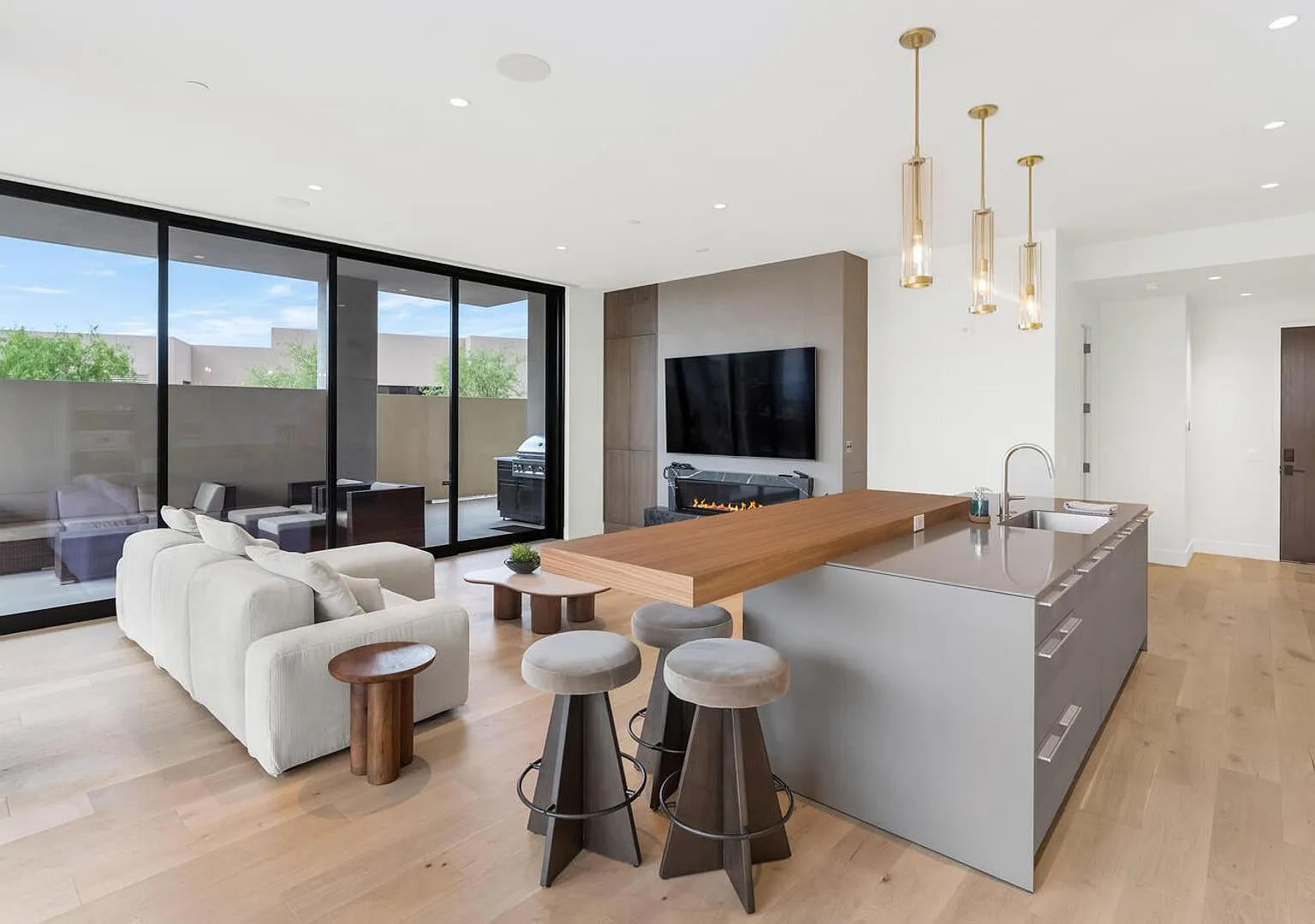 Rates Vary: $9,995 - $22,495 — Photo 1