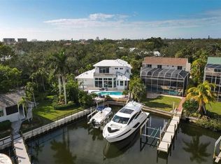 5719 Riegels Point Rd, Sarasota, FL 34242