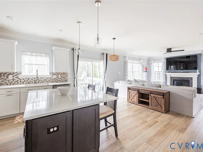 11585 Kings Pond Dr — Photo 7
