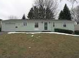 25 Wyman Dr, Rochester, NY 14622