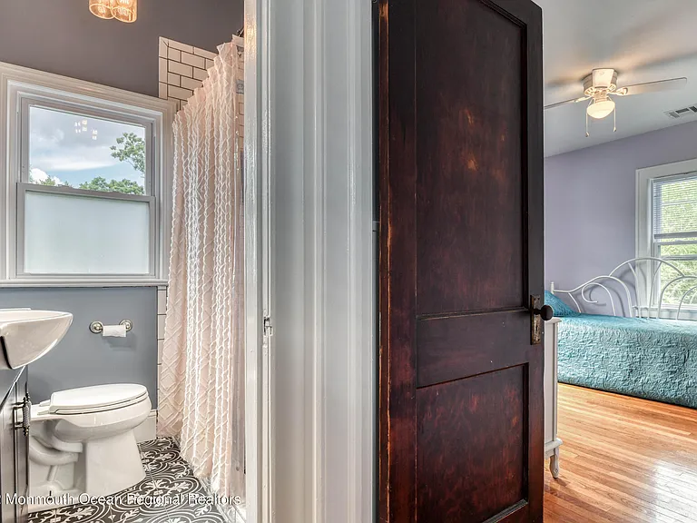 1505 Emory St #WINTER RENTAL — Photo 29