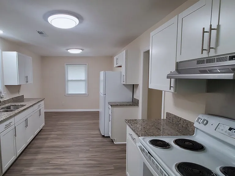 4426 Donwood Dr — Photo 4