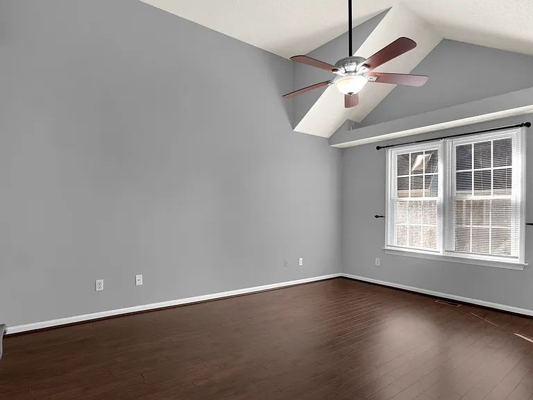5256 Lake Victoria Arch — Photo 13