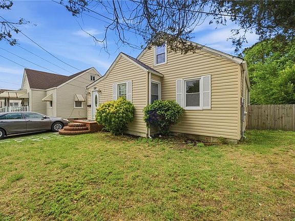 3rd image of 2311 Shoop Ave