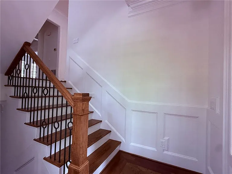 2617 Canterbury Trl NE — Photo 40