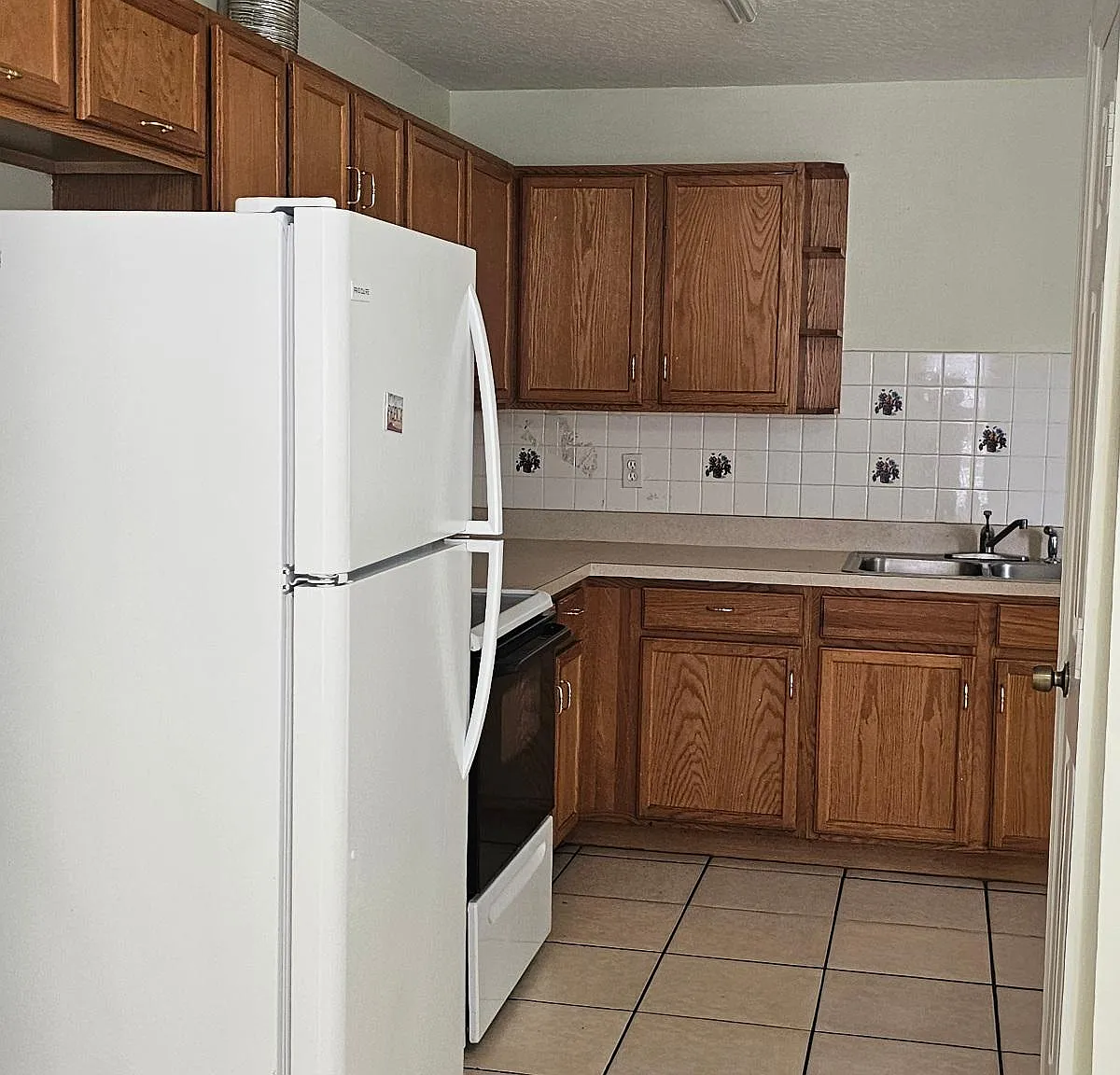 3 bed, $2,200 — Photo 4