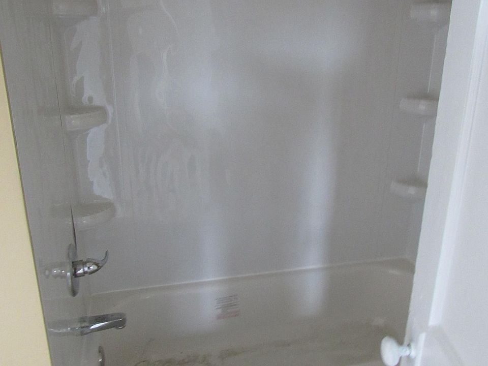 2nd image of 4422 Louisville Ave