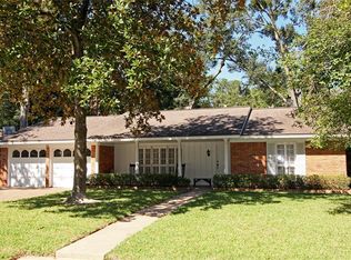 312 Wildwood Ln, Conroe, TX 77301