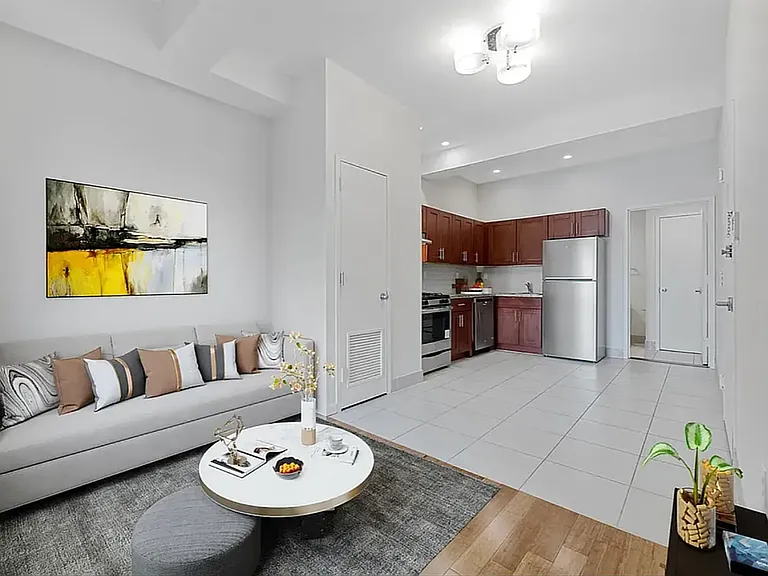 2147 2nd Ave #5D — Photo 2