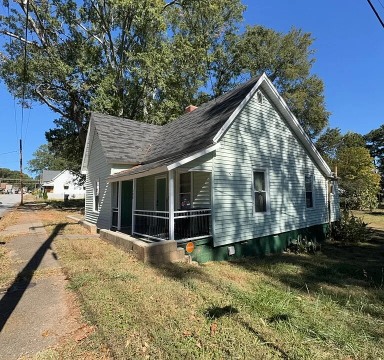 200 F St