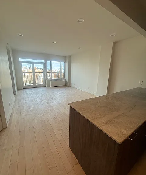 189 Bridge St #9B — Photo 2