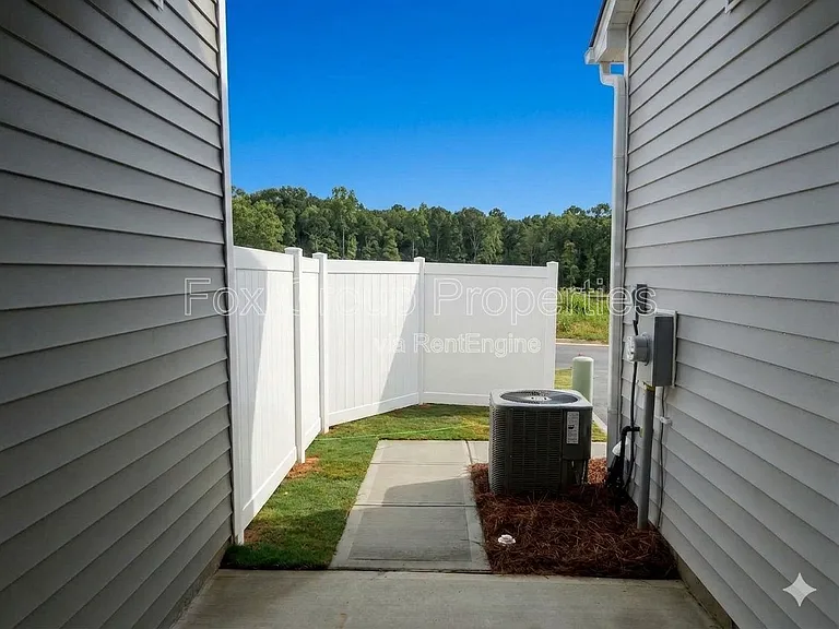 180 Waterlynn Ridge Rd #B — Photo 18