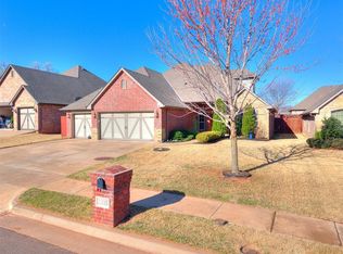 3325 Lakeshire Ridge Way, Edmond, OK 73034