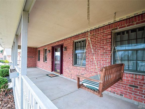 4th image of 662 Primrose Ln