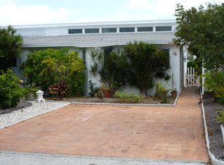 520 10th St, Key Colony Beach, FL 33051