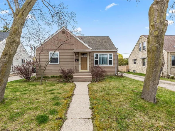 1920 East Tesch AVENUE, Saint Francis, WI 53235
