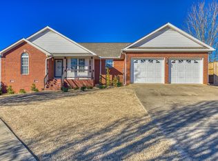 634 Lion Dr, Killen, AL 35645