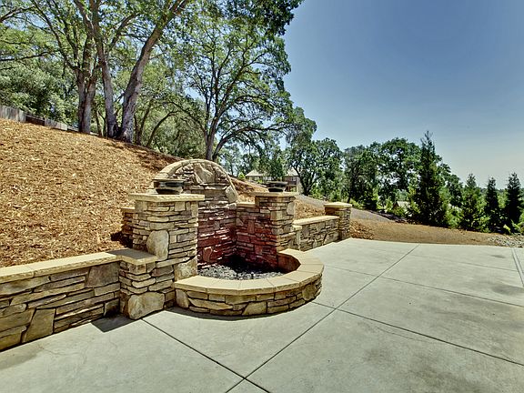 3rd image of 3063 Honey Cir