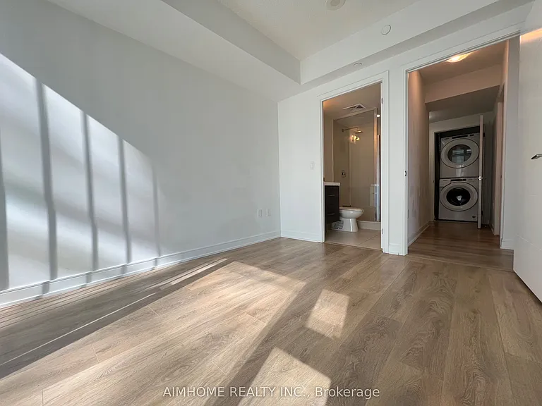 50 Wellesley St E #3210 — Photo 12