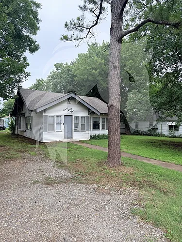 1123 Holly St Photo 1