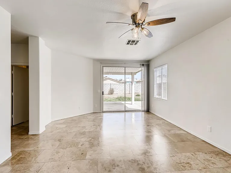 8726 W Bobby Lopez Dr — Photo 11