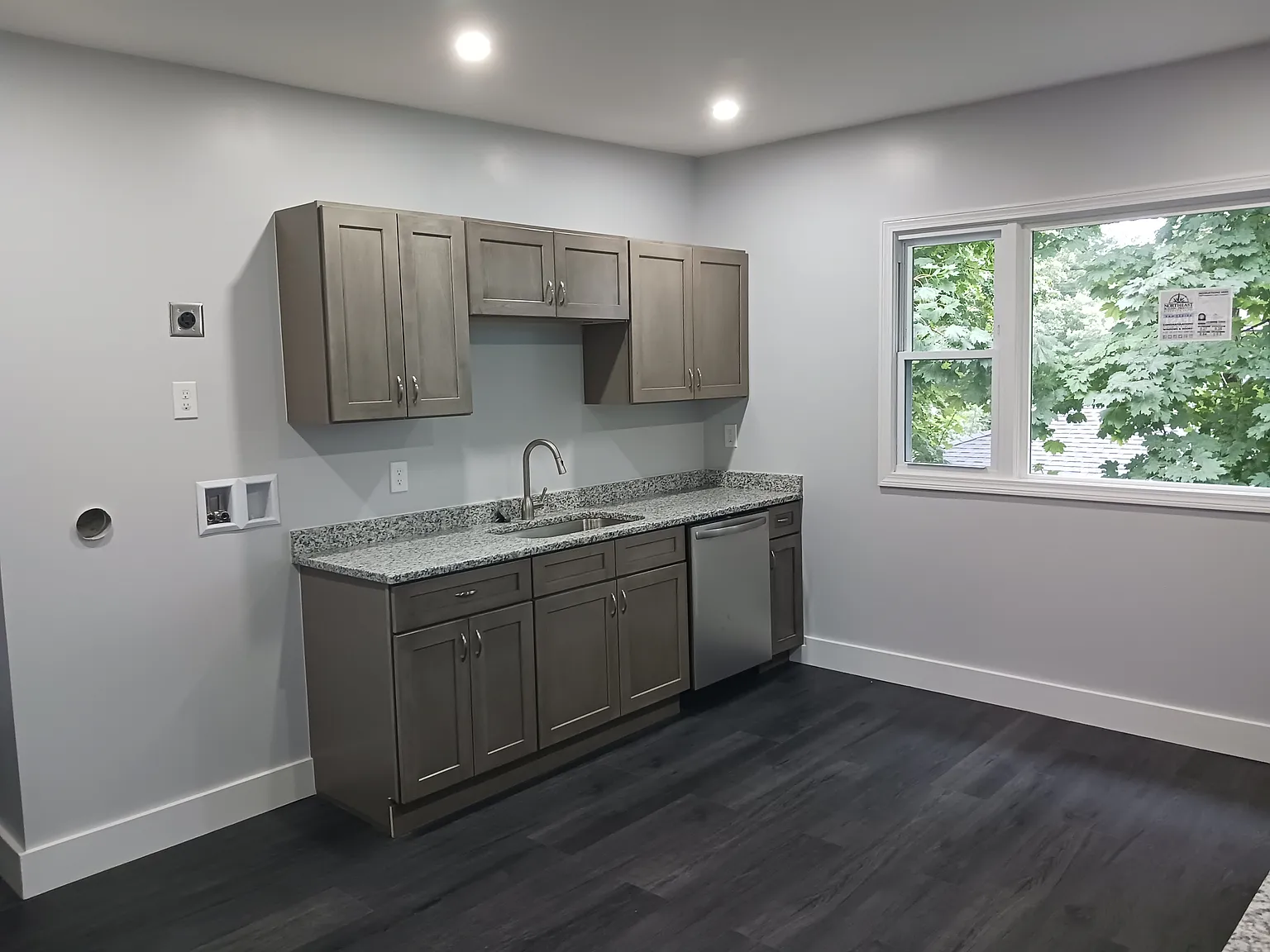 3 bed, 1200 sqft, $2,275 — Photo 4