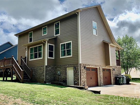 2nd image of 124 Maplewood Ct