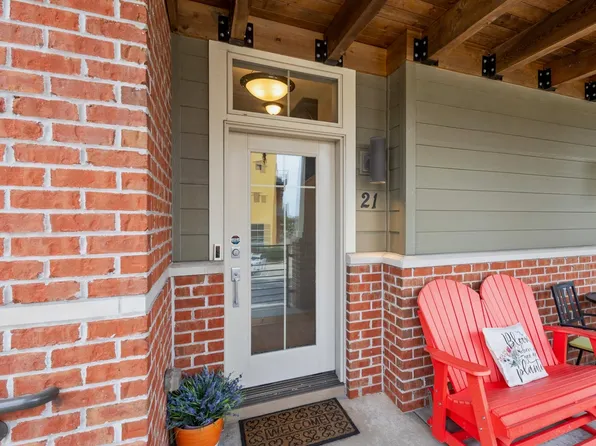 21 Halite Way, Fitchburg, WI 53711