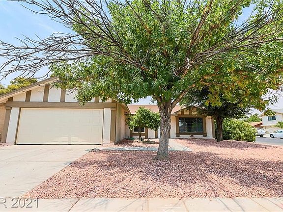 3rd image of 5570 Maidstone Cir