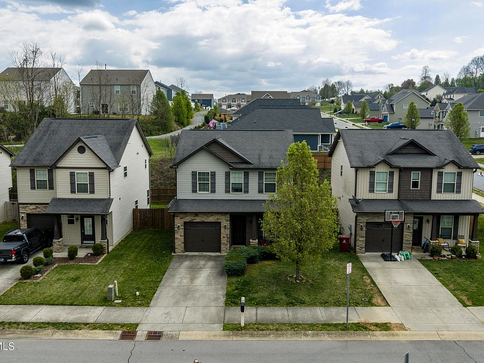 1st image of 656 Suffolk Rd