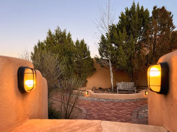 90 W Pne, Santa Fe, NM 87508