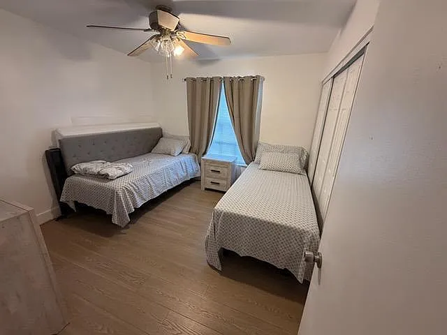 1530 Royal Forest Ct — Photo 32