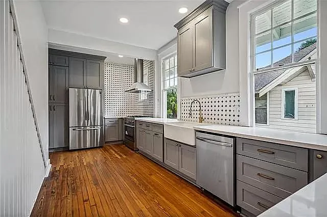 4432 S Johnson St — Photo 3