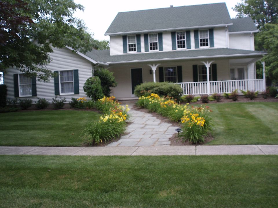 1st image of 1001 Pine Tree Dr