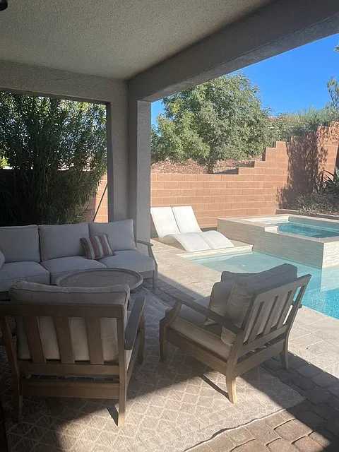 4 bed, 3.5 bath, 2565 sqft, $5,500 — Photo 2
