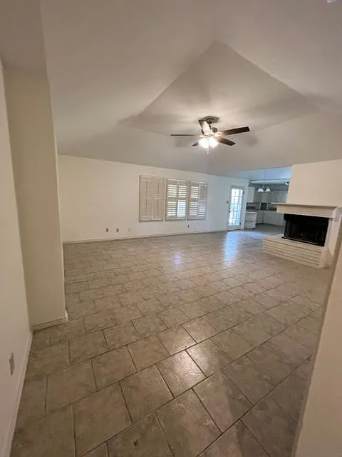 3 bed, 1804 sqft, $1,795 — Photo 4