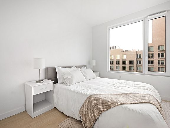 4th image of 1499 Bedford Ave #7F