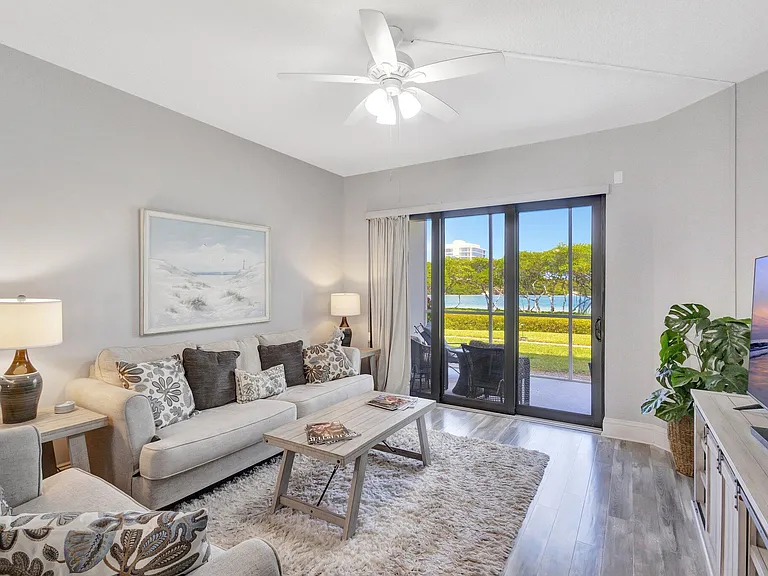 200 Waterway Rd #109 — Photo 3