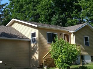 W3766 Magnolia Dr, Lake Geneva, WI 53147