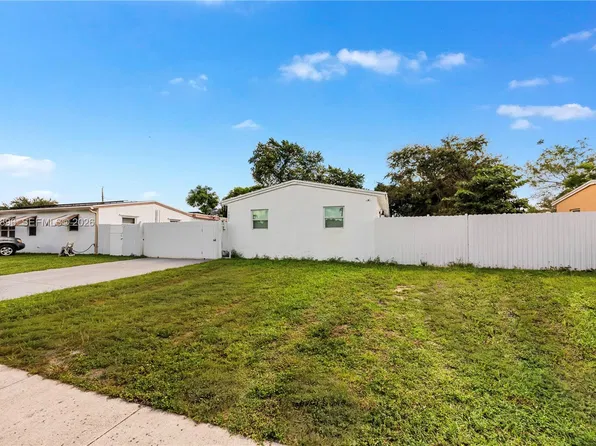 1331 N 69th Way, Hollywood, FL 33024