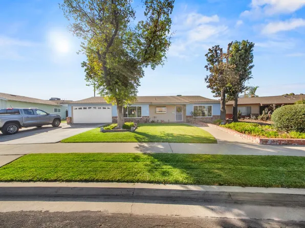 2009 Fairmont Dr, Hanford, CA 93230