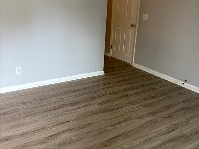 1029 Middleton St — Photo 9