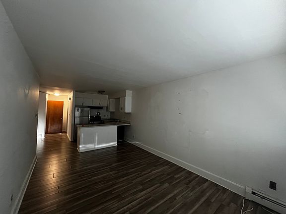 3rd image of 4212 Herkimer Pl #3
