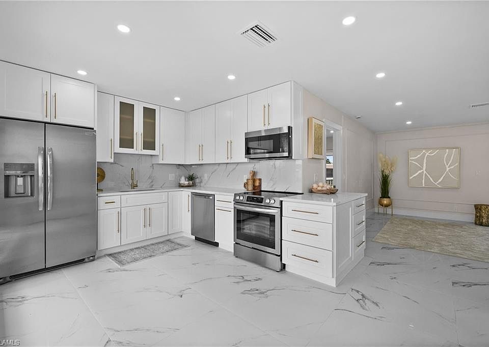 1st image of 105 Harrison RD #4