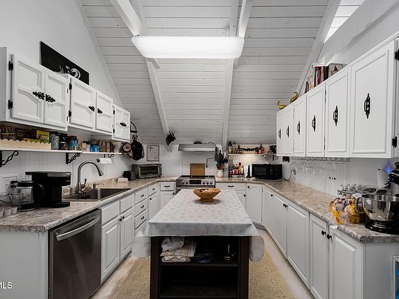 12th image of this home