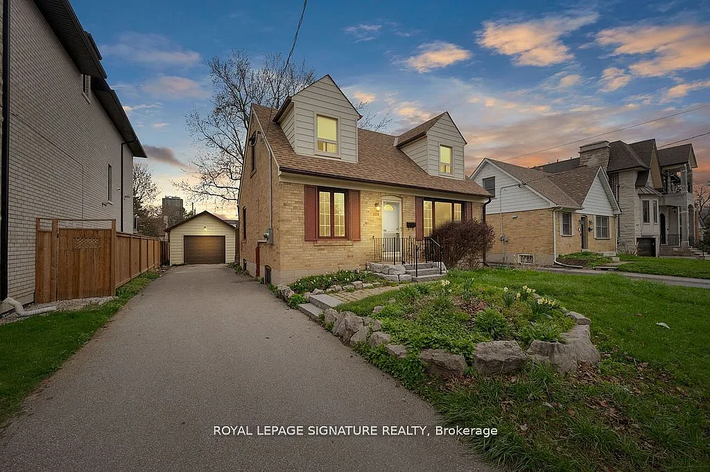 7 bed, $4,500 — Photo 1